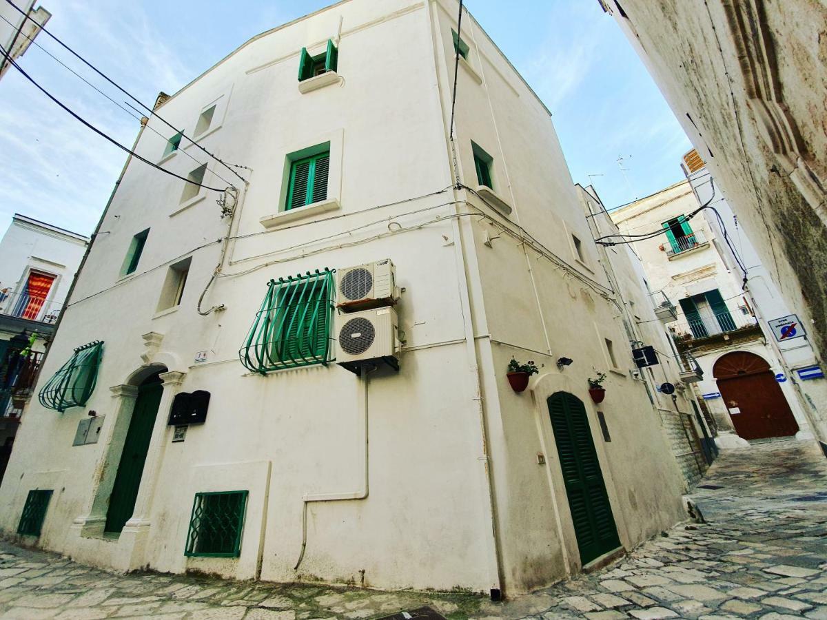 Appartamento Nel Chiasso. Monopoli Bagian luar foto